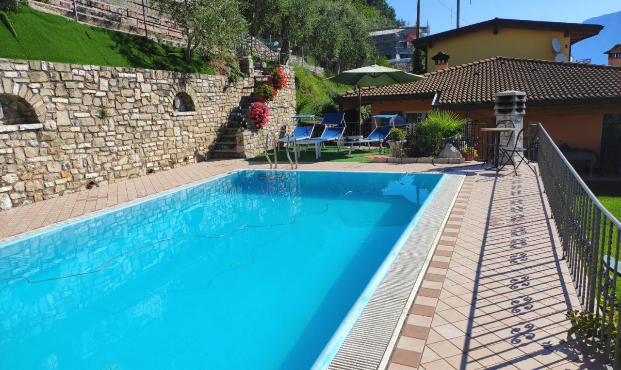 Casa Elka Residence Lake View And Pool By Garda Domus Mea Pieve  Exterior photo
