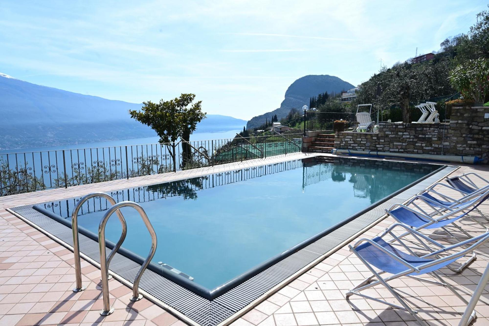 Casa Elka Residence Lake View And Pool By Garda Domus Mea Pieve  Exterior photo